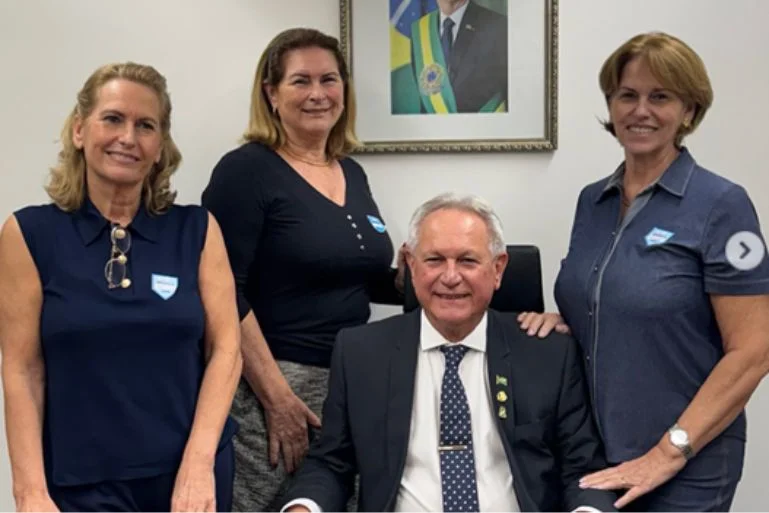 Brusque passa a ter dois representantes no Senado com posse de Hermes Klann