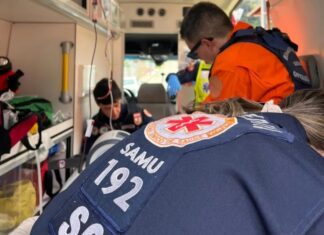 Idosa atropelada por caminhão de lixo em Blumenau não resiste aos ferimentos e morre no hospital