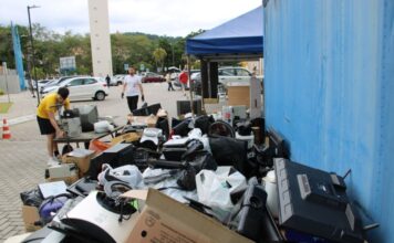 Dia D Ecoponto recolhe mais de uma tonelada de lixo eletrônico, pilhas e baterias