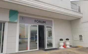 Primeiro júri da Comarca de Guabiruba condena homem a quase 23 anos por tentativa de feminicídio