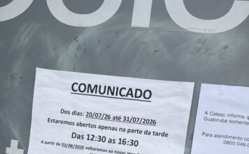 Moradores encontram posto da Celesc fechado em Guabiruba e reclamam da falta de atendimento