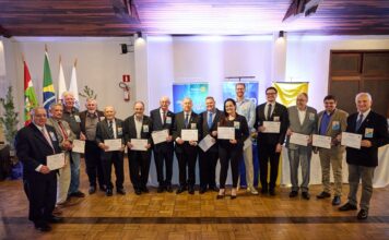 Rotary Club de Brusque celebra 80 anos e empossa nova diretoria