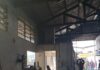 Princípio de incêndio em metalúrgica é controlado antes da chegada dos bombeiros em Brusque