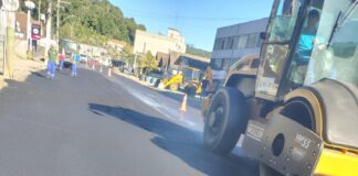 Pavimentação da Avenida Primeiro de Maio pelo programa Asfaltaço está concluída