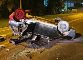 Colisão entre dois carros termina com capotamento em Botuverá