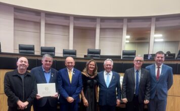 Sindilojas Brusque prestigia homenagem aos 78 anos da Fecomércio-SC e aos 80 anos do Sesc e do Senac