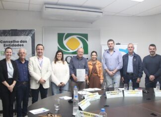 Conselho das Entidades entrega pleitos de Brusque e região para candidatos a deputado estadual e federal