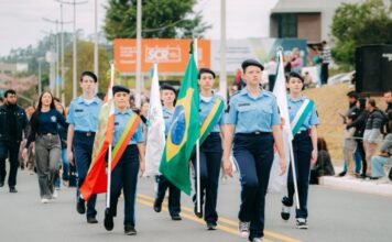 Brusque leva 47 grupos para a Avenida no desfile de 7 de Setembro