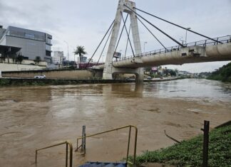 Defesa Civil monitora rio Itajaí-Mirim na manhã desta terça-feira, 22
