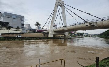 Defesa Civil monitora rio Itajaí-Mirim na manhã desta terça-feira, 22