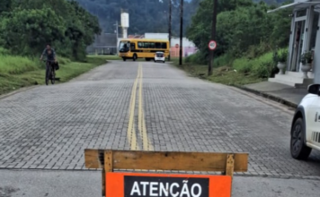 Defesa Civil de Brusque registra 14 ocorrências após passagem de frente fria