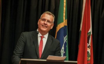TRE-SC nega registro de Paulo Eccel, mas o candidato pode recorrer e manter a campanha eleitoral