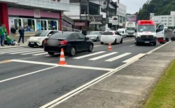 Atropelamento em faixa de pedestres mobiliza SAMU na rodovia Antônio Heil