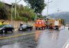 Gestante é levada ao hospital após carro de aplicativo ser atingido em Brusque